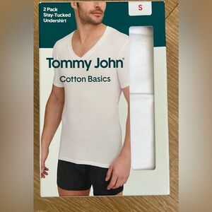 Tommy John 2-pk Stay-Tucked cotton Undershirt